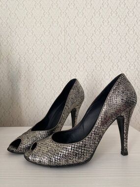 CHANEL Metallic Python Snakeskin Leather CC Logo Peep Toe Heels Pumps